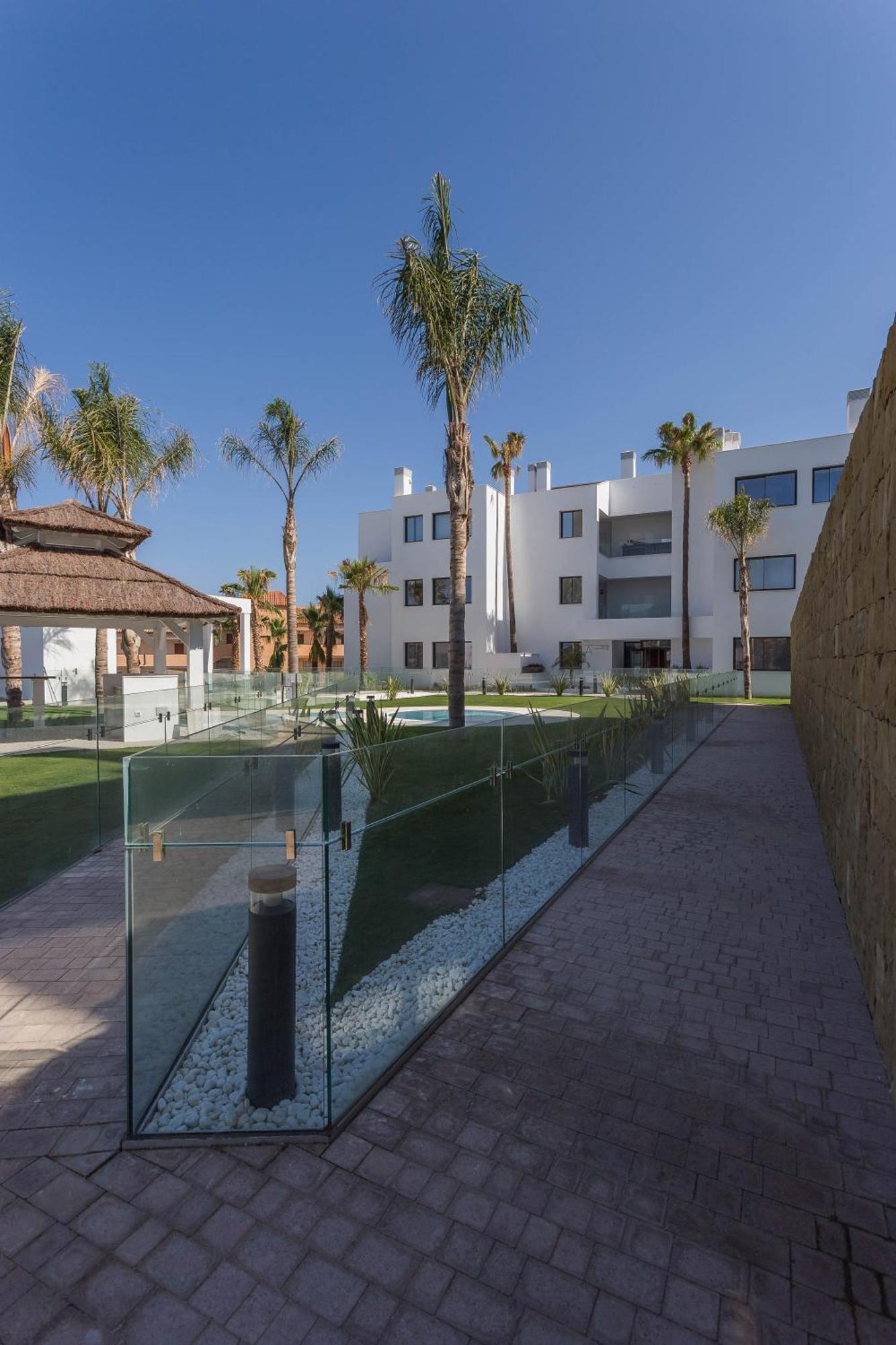Luxury 2Br Seaviews - Santa Barbara Heights Apartment ฟูเอนฮิโรลา ภายนอก รูปภาพ