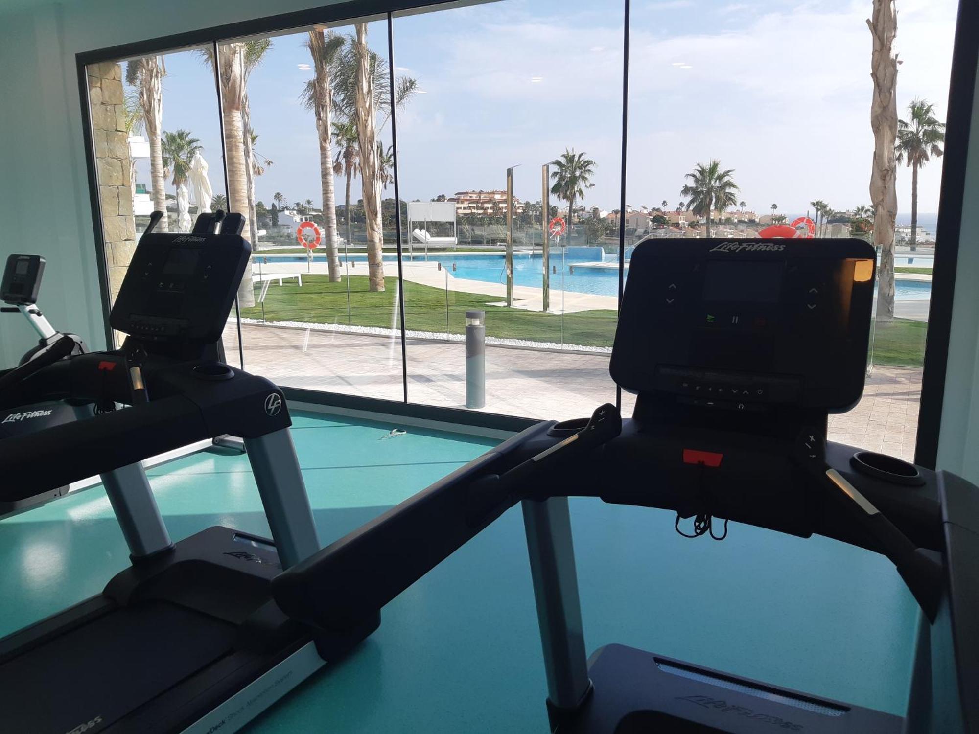 Luxury 2Br Seaviews - Santa Barbara Heights Apartment ฟูเอนฮิโรลา ภายนอก รูปภาพ