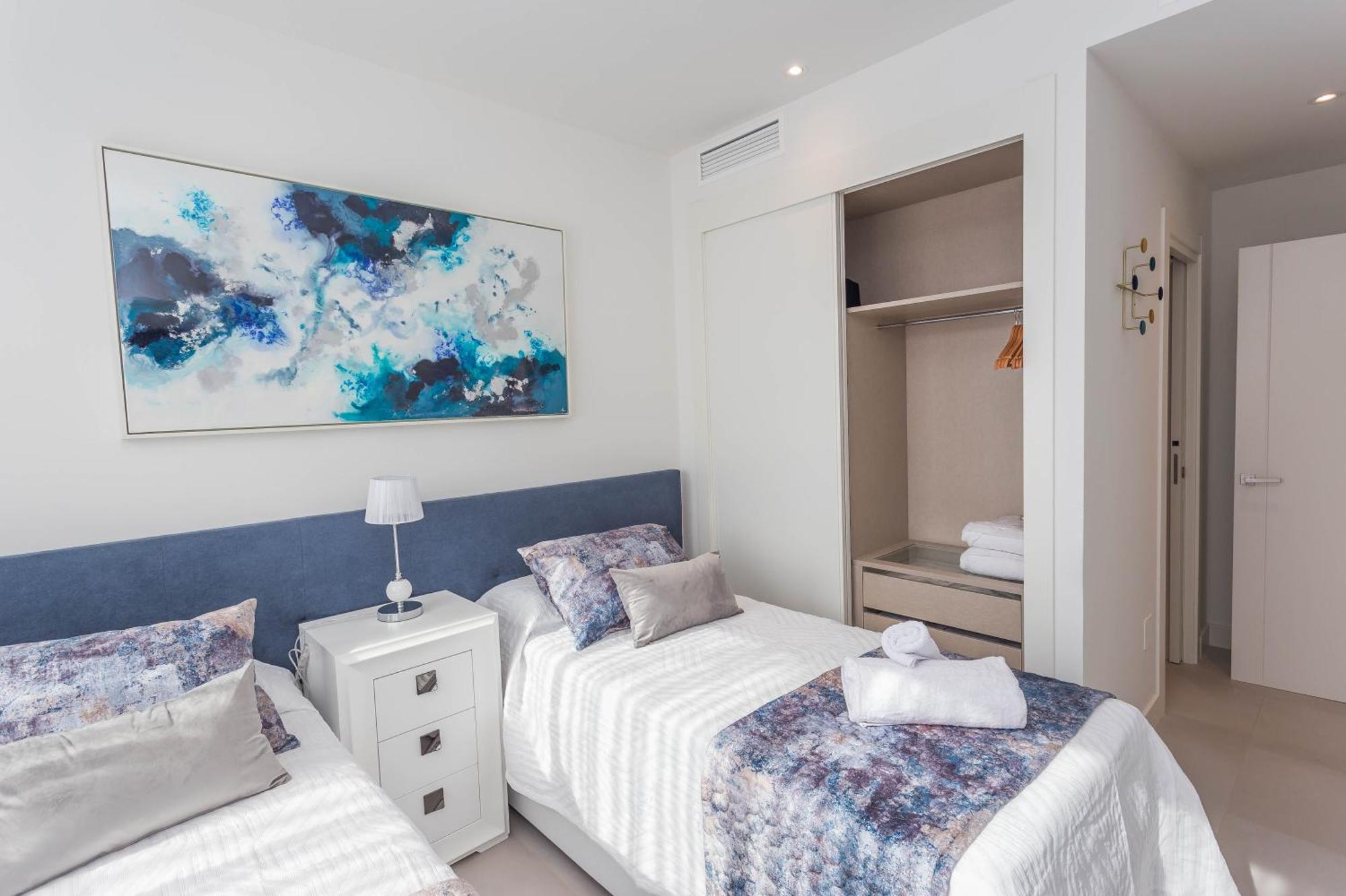 Luxury 2Br Seaviews - Santa Barbara Heights Apartment ฟูเอนฮิโรลา ภายนอก รูปภาพ