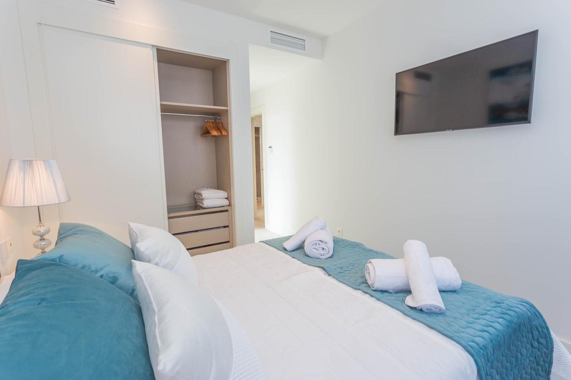 Luxury 2Br Seaviews - Santa Barbara Heights Apartment ฟูเอนฮิโรลา ภายนอก รูปภาพ