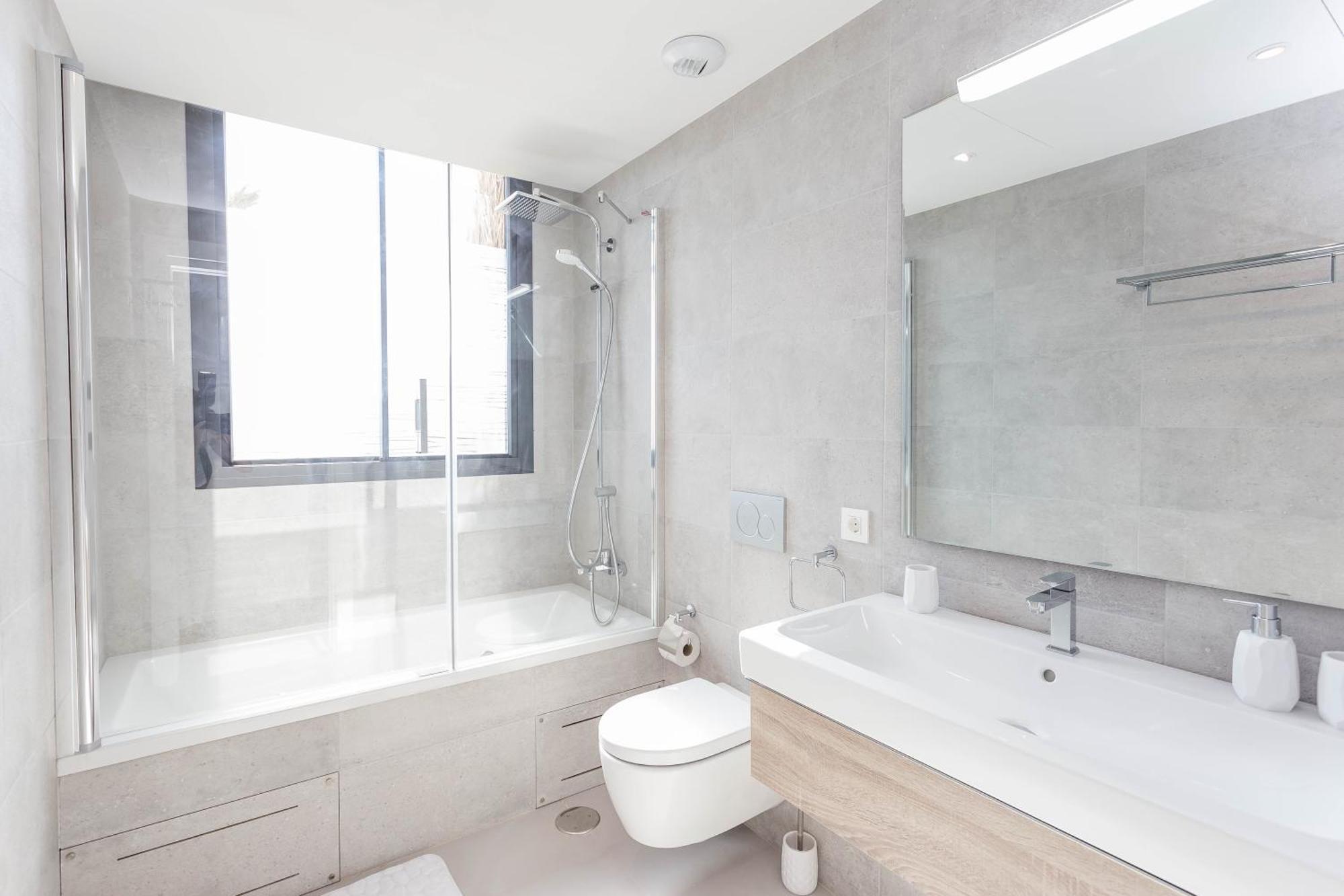 Luxury 2Br Seaviews - Santa Barbara Heights Apartment ฟูเอนฮิโรลา ภายนอก รูปภาพ