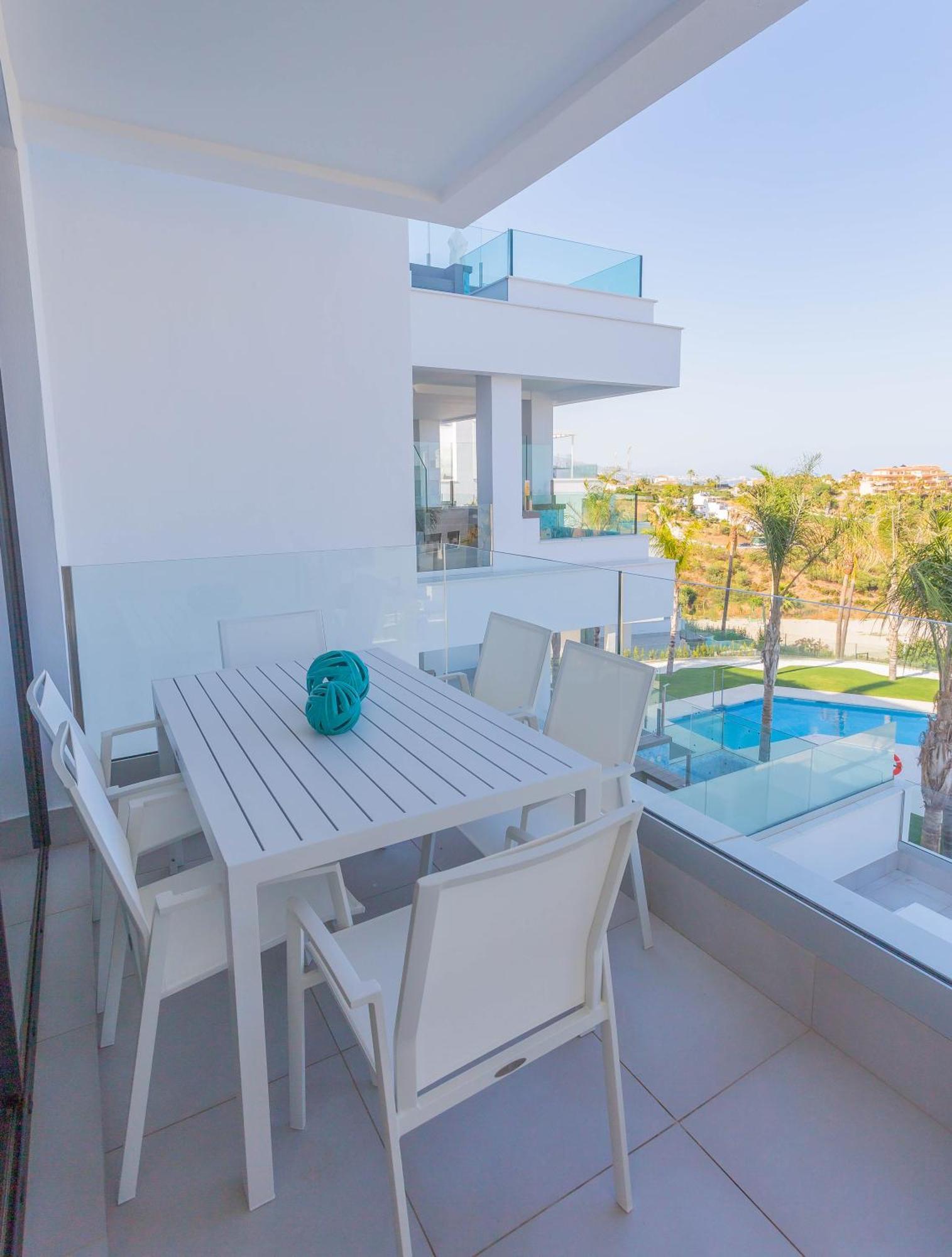 Luxury 2Br Seaviews - Santa Barbara Heights Apartment ฟูเอนฮิโรลา ภายนอก รูปภาพ
