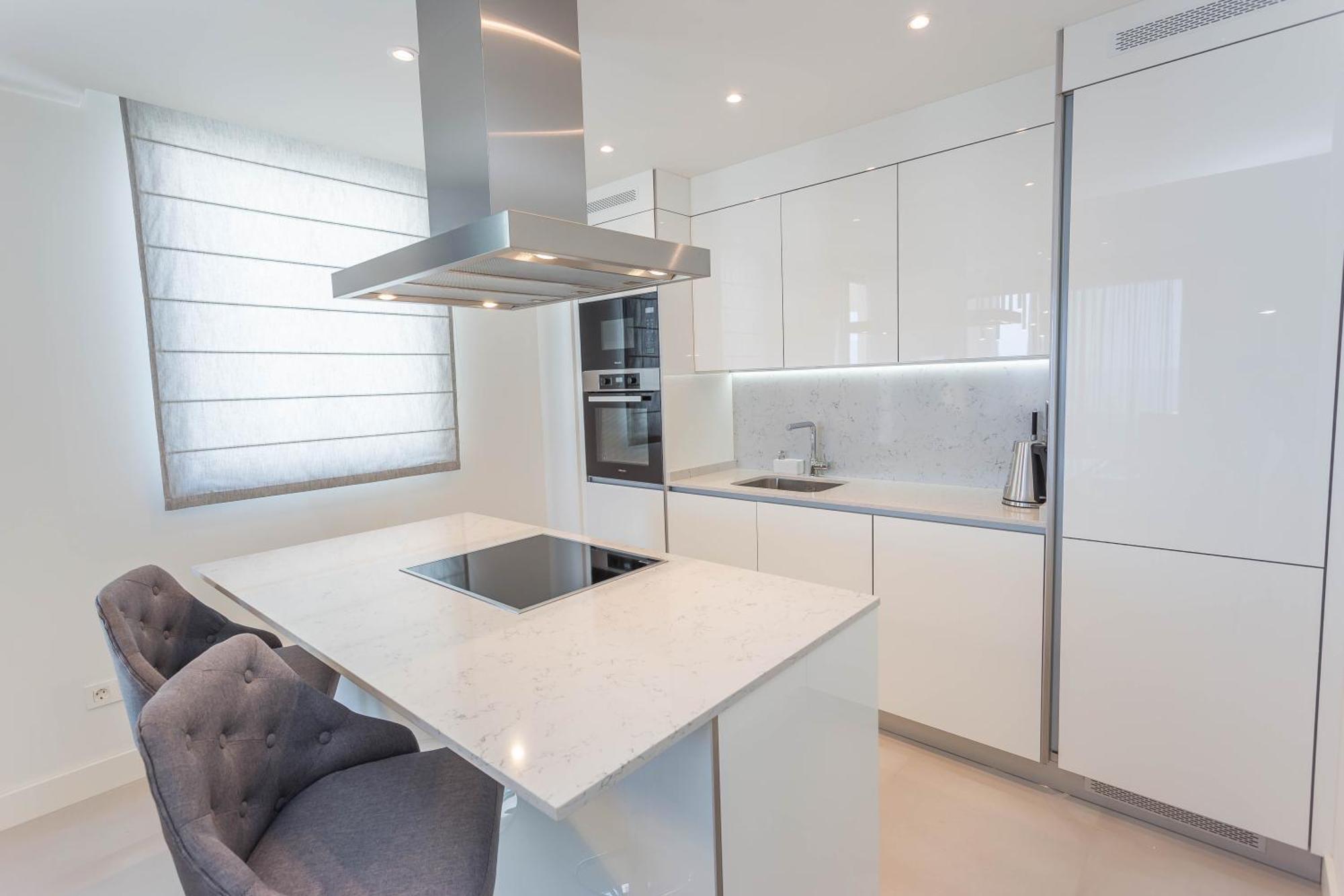 Luxury 2Br Seaviews - Santa Barbara Heights Apartment ฟูเอนฮิโรลา ภายนอก รูปภาพ