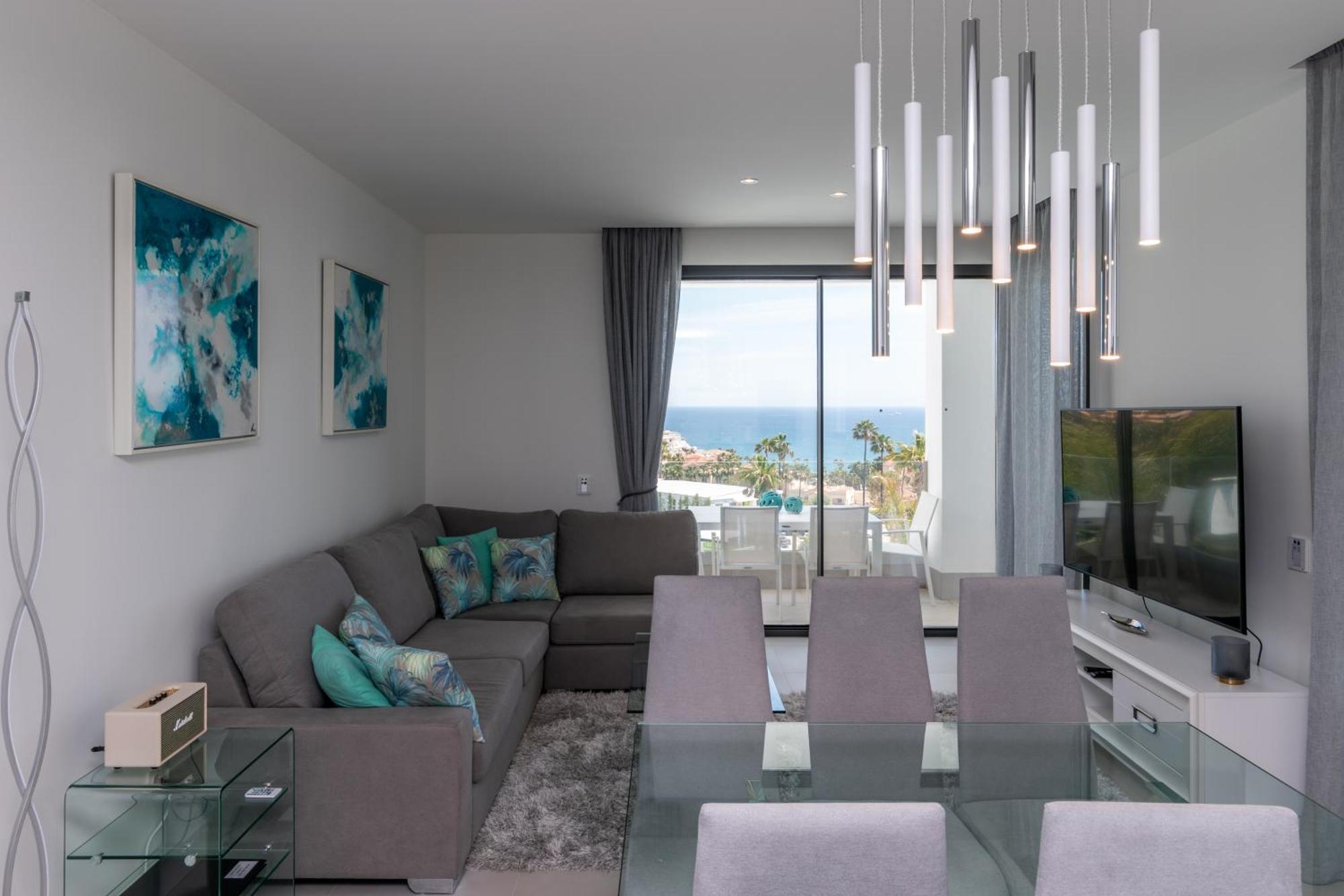 Luxury 2Br Seaviews - Santa Barbara Heights Apartment ฟูเอนฮิโรลา ภายนอก รูปภาพ