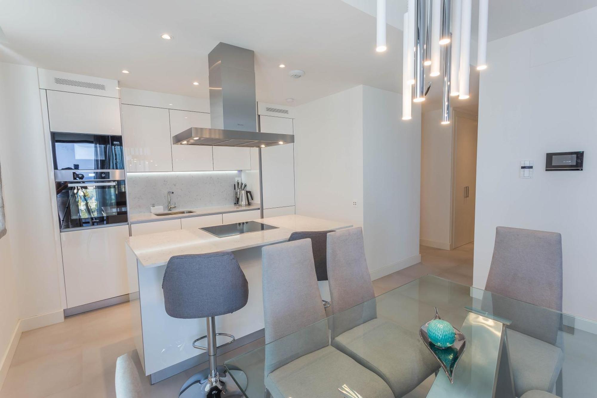 Luxury 2Br Seaviews - Santa Barbara Heights Apartment ฟูเอนฮิโรลา ภายนอก รูปภาพ