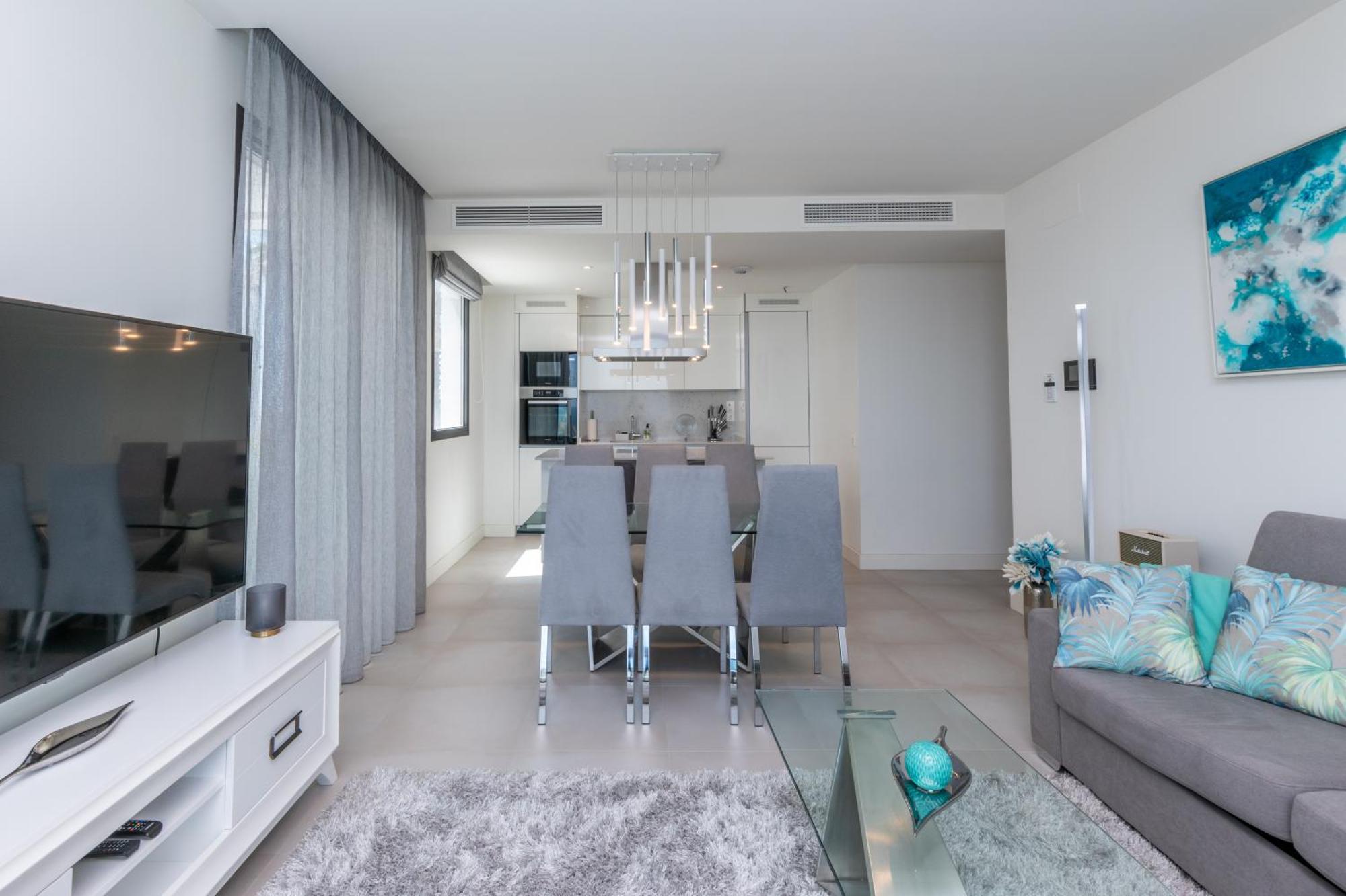 Luxury 2Br Seaviews - Santa Barbara Heights Apartment ฟูเอนฮิโรลา ภายนอก รูปภาพ